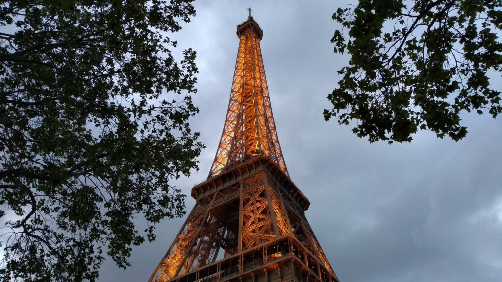 um dia em paris o que fazer